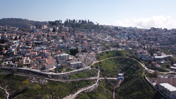 צפת נכנסת לתוכנית המראה