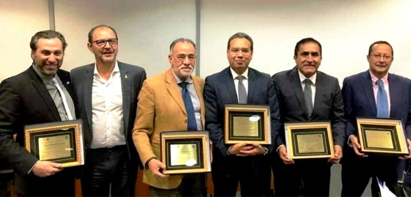 ד''ר אלחנדרו רויזנטול ורופאים מומחים מרחבי אמריקה הלטינית בכנס רפואי בינלאומי בבואנוס איירס