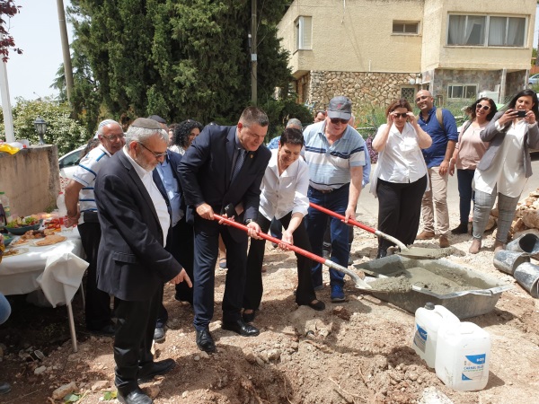 הונחה אבן פינה להקמת הוסטל חדש בצפת