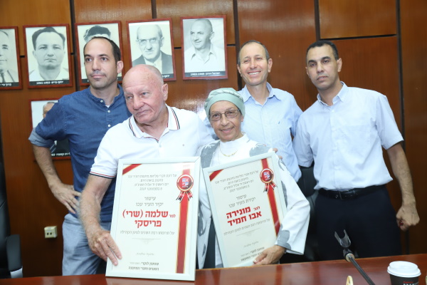 עיטור יקיר העיר עכו לשנת 2019 הוענק לשלמה פריסקי ולמונירה אבו חמיד