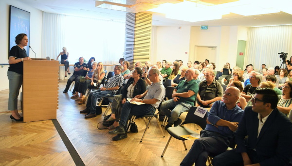 עיריית חיפה תקדם מגוון פתרונות להתמודדות עם חזירי בר