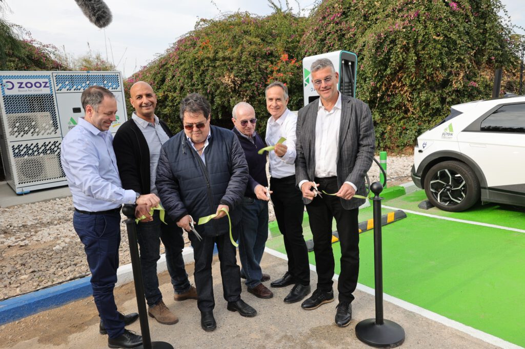 עמדות טעינה אולטרה-מהירה ירוקות וסביבתיות לרכבים חשמליים