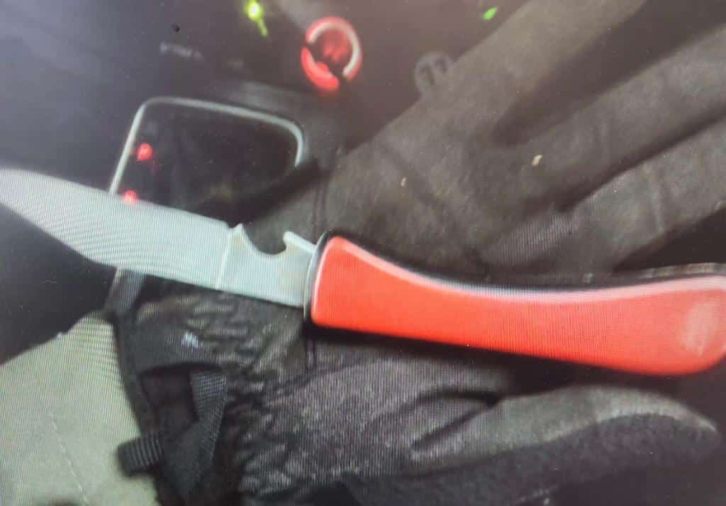תמונת הסכין שנתפסה ברשותו של החשוד: קרדיט: דוברות המשטרה: