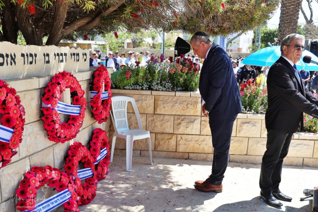 אירועי יום הזיכרון: העיר נהריה מתייחדת עם זכר הנופליםאירועי יום הזיכרון: העיר נהריה מתייחדת עם זכר הנופלים