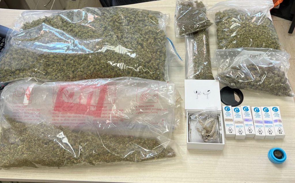 תמונת הסמים שנתפסו- קרדיט: דוברות המשטרה