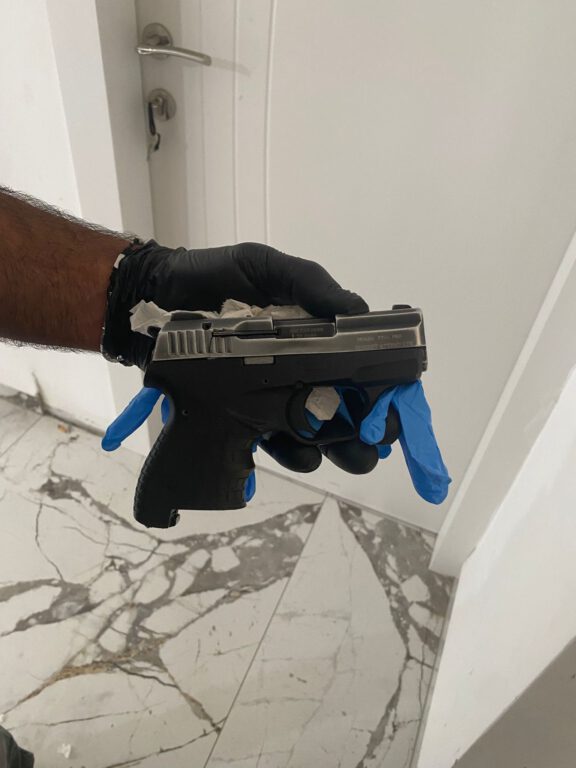 תמונה של הנשק שנתפס - קרדיט דוברות המשטרה.