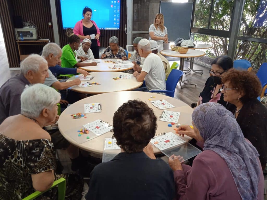 חדש בבית הספרדי: מועדון מופת לביטחון תזונתי ופעילות חברתית עשירה