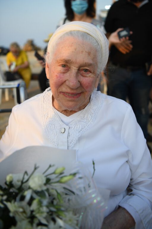 "המלאך בלבן", יקירת העיר חיפה וכלת פרס ישראל למפעל חיים, חולדה גורביץ', הלכה לעולמה בגיל 98