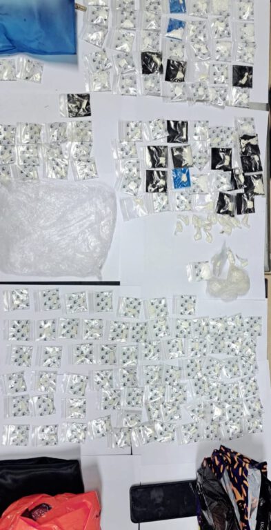 תמונה הקריסטלים שנתפסו. קרדיט צילום-דוברות המשטרה