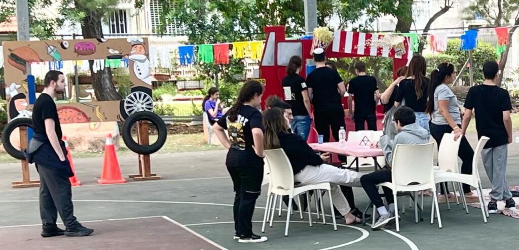 בית הספר לחינוך מיוחד "רגבים" בנה תכנית ייחודית שתאפשר לבוגרי בית הספר חיים עצמאיים בקהילה