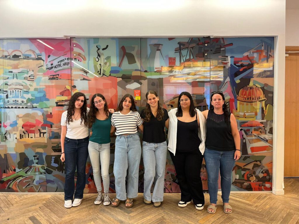 הנהגת מועצת הנוער הנבחרת קרדיט צילום: דוברות, עיריית חיפה