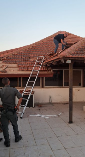 החביא אמלח ברעפים, קרדיט דוברות המשטרה