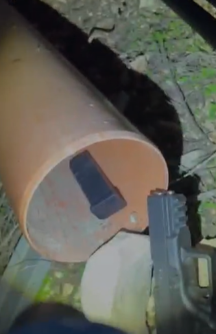 הנשק שנתפס, תמונות ותיעוד מהפעילות. קרדיט צילום דוברות המשטרה