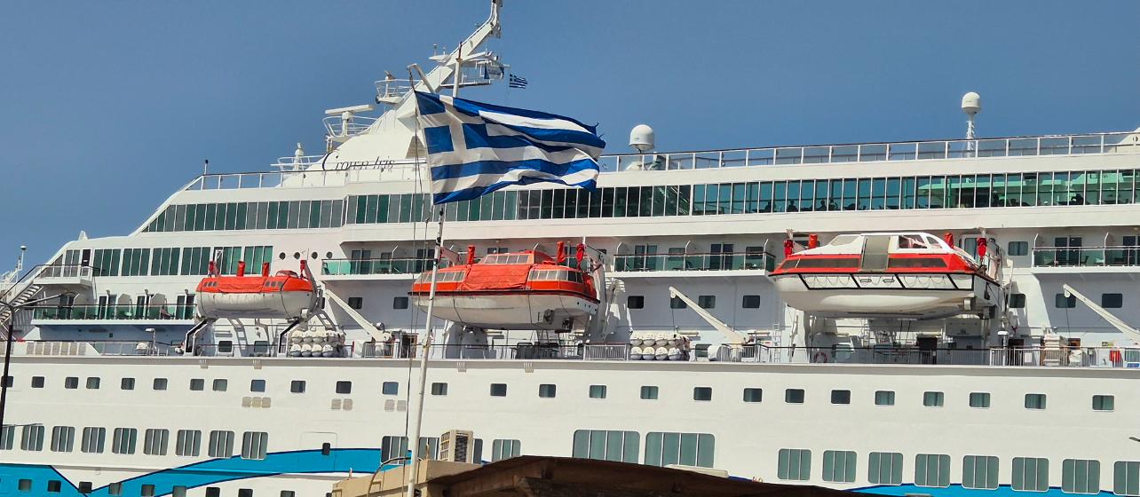 חוגגים את חופשת הפסח בים התיכון עם "קראון איריס" של "מנו ספנות"