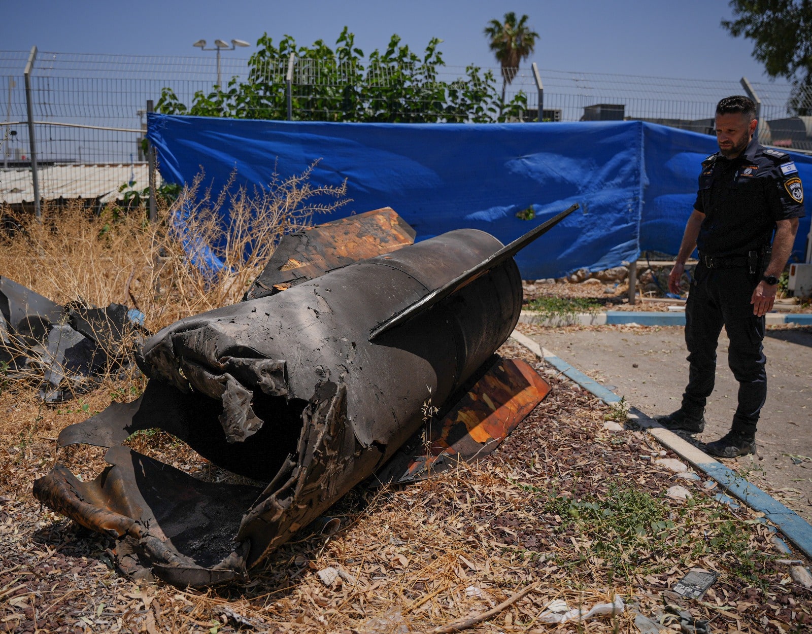 תיעוד מטיפול בזירת נפילה הלילה. קרדיט- דוברות המשטרה