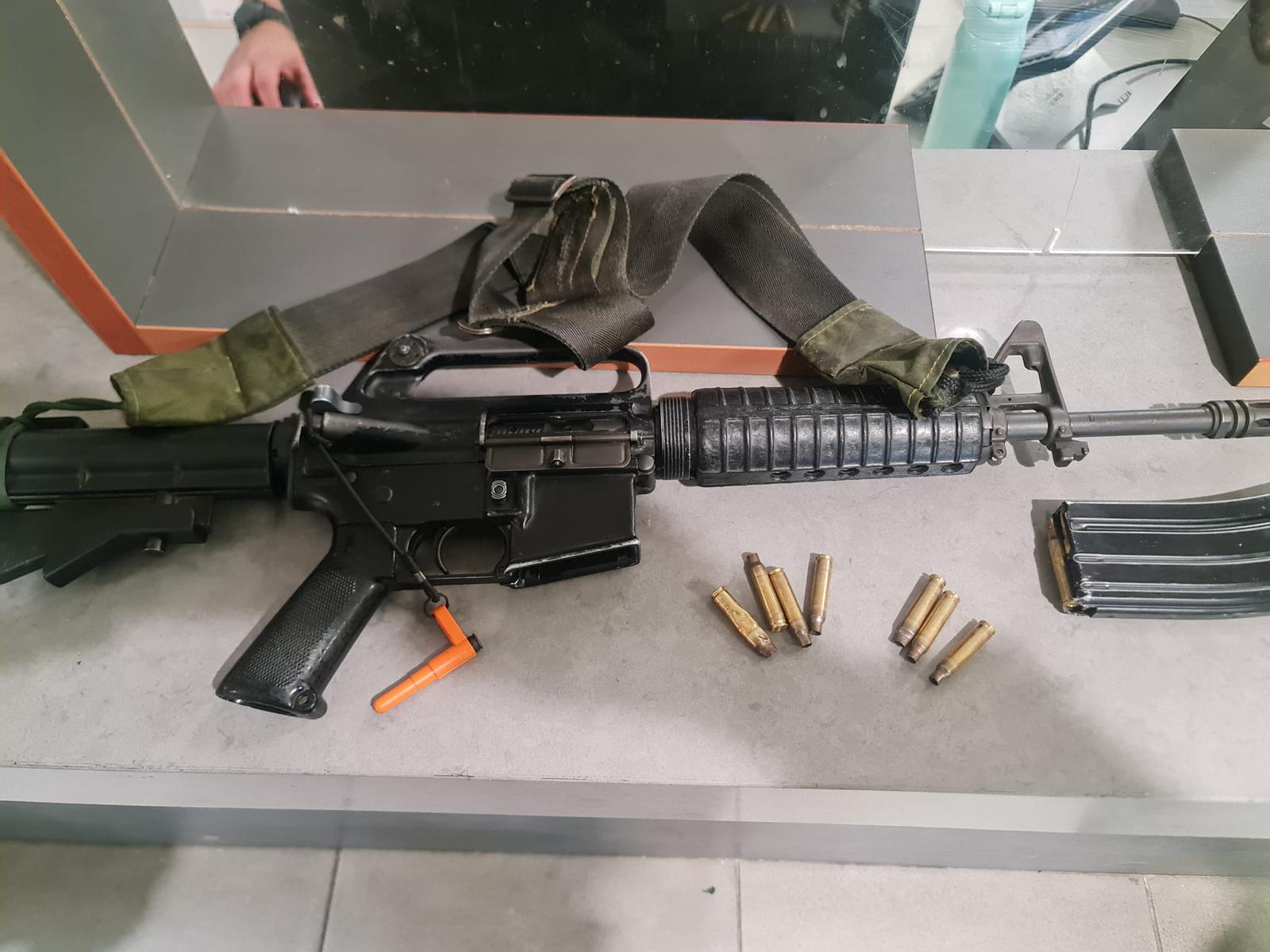 הנשק שנתפס, מצ"ב תיעוד קרדיט: דוברות המשטרה