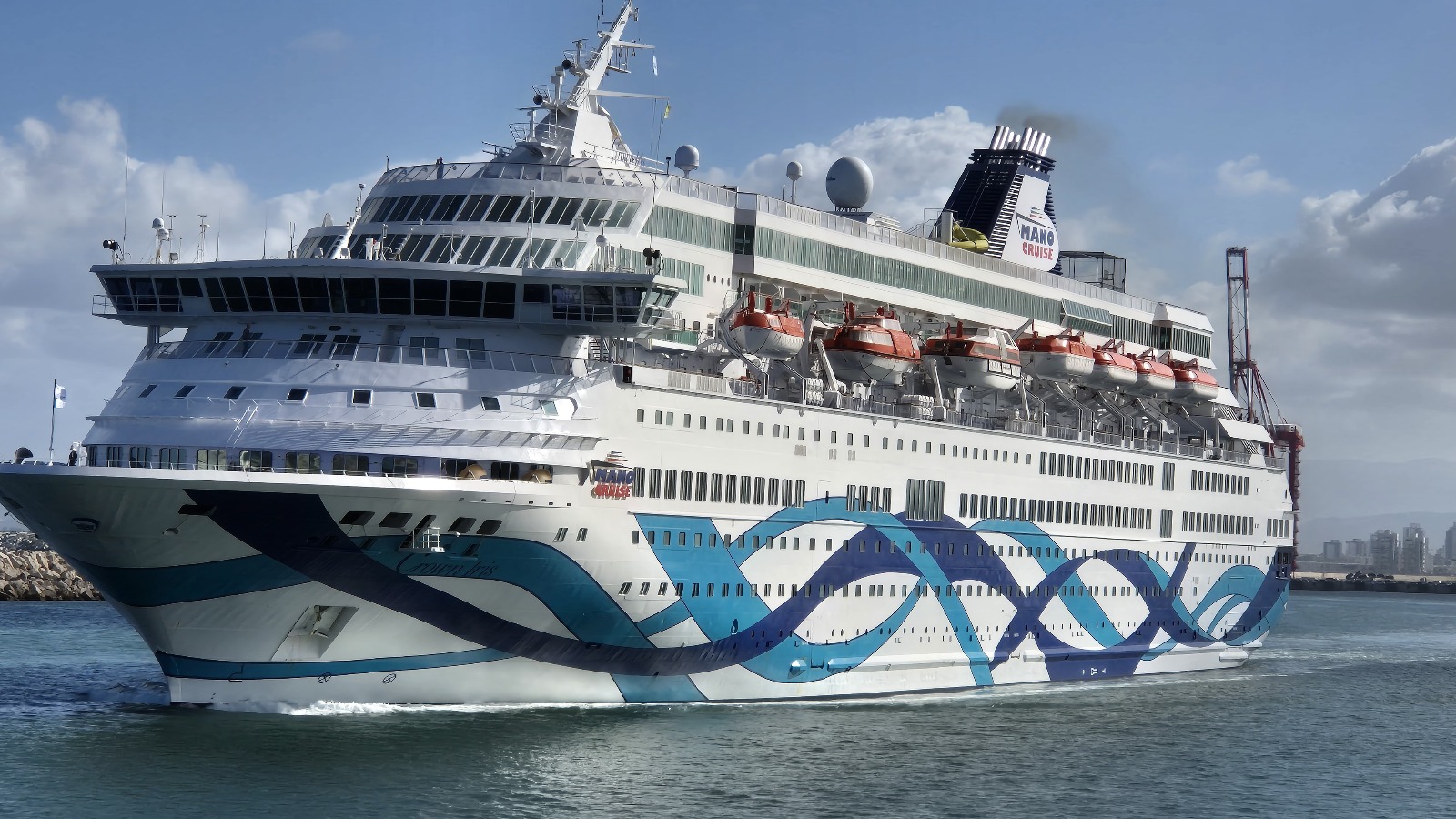 הקראון איריס של מנו ספנות צילום מ.ל.ת מנו ספנות אוניית קרוז , הצעה לקרוז אחרי החגים