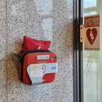 מדיניות מצילת חיים: דפיברילטור חובה בבנייני מגורים מעל 60 יח״ד • יהב: "ברגעי חירום רפואיים, כל שנייה קובעת, ומכשיר נגיש וזמין יכול לעשות את ההבדל"