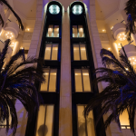 מלון "קראון פלאזה חיפה" מתגייס לטובת תושבי חיפה הוותיקים חסרי מיגון בבתיהם