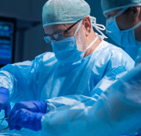 רופא בניתוח אילוסטרציה