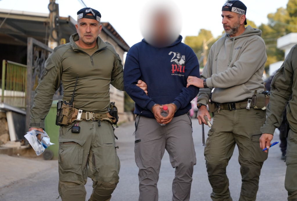 מצ"ב תיעוד מפעילות השוטרים הבוקר. קרדיט: דוברות המשטרה