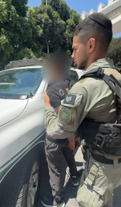 תמונה מרגע המעצר קרדיט: דוברות המשטרה.
