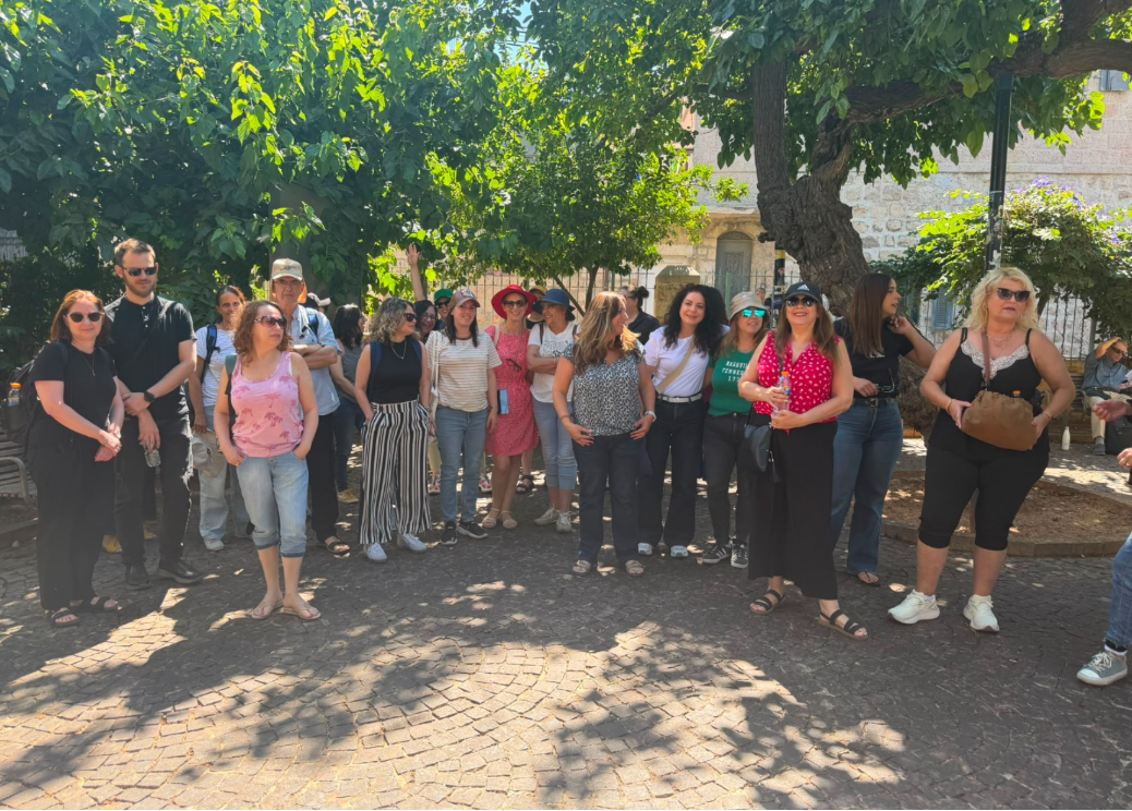 עובדי מכללת אורנים יצאו ליום גיבוש בירושלים: מחנה יהודה, נחלאות וארוחת צהריים משותפת